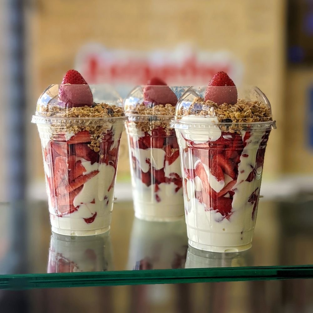 Best Fresas Con Crema Near Me: Find Delicious Treats Close-By